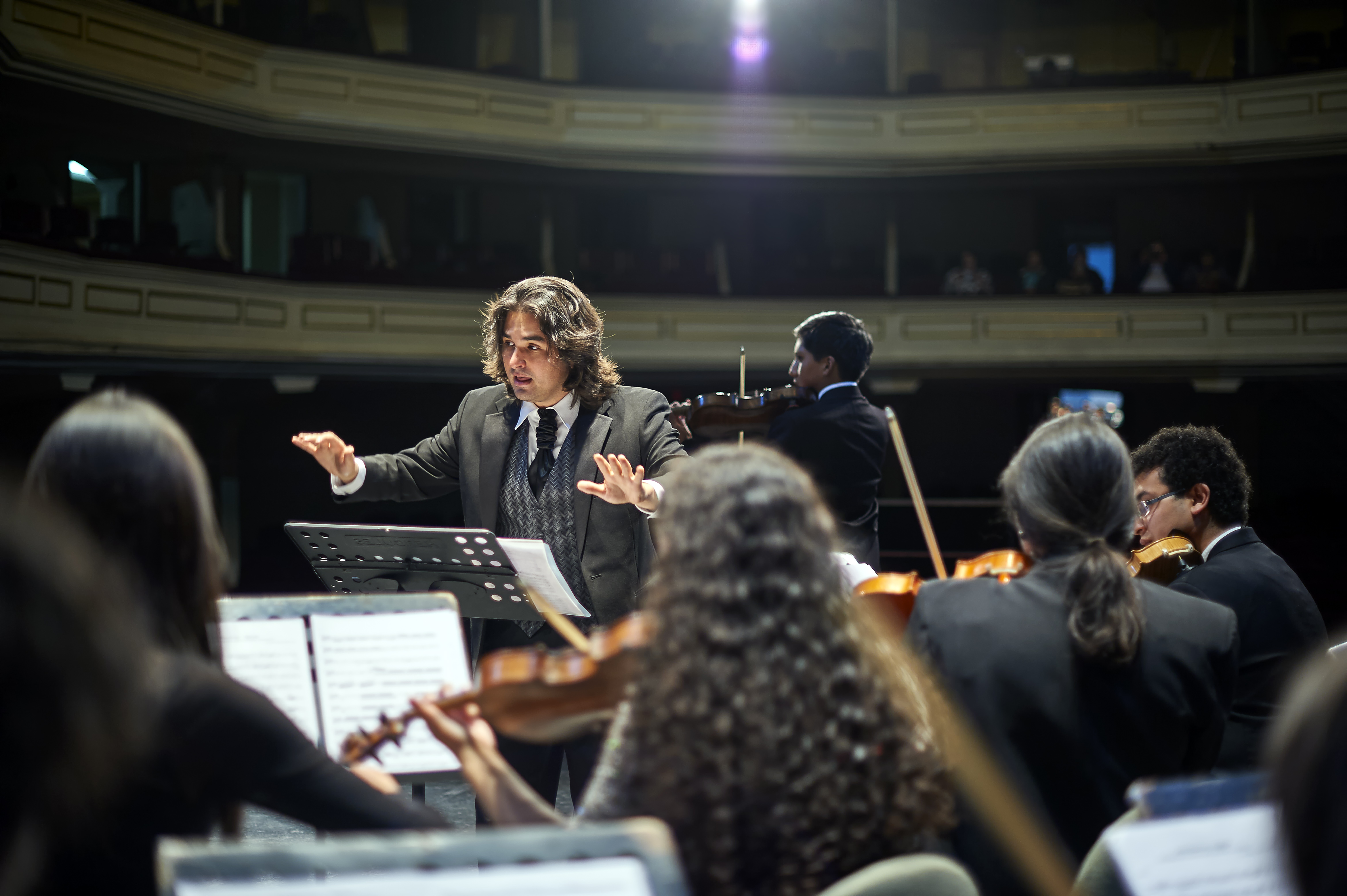 Diego Carneiro, OJE. Orquesta joven Ecuador, música clásica